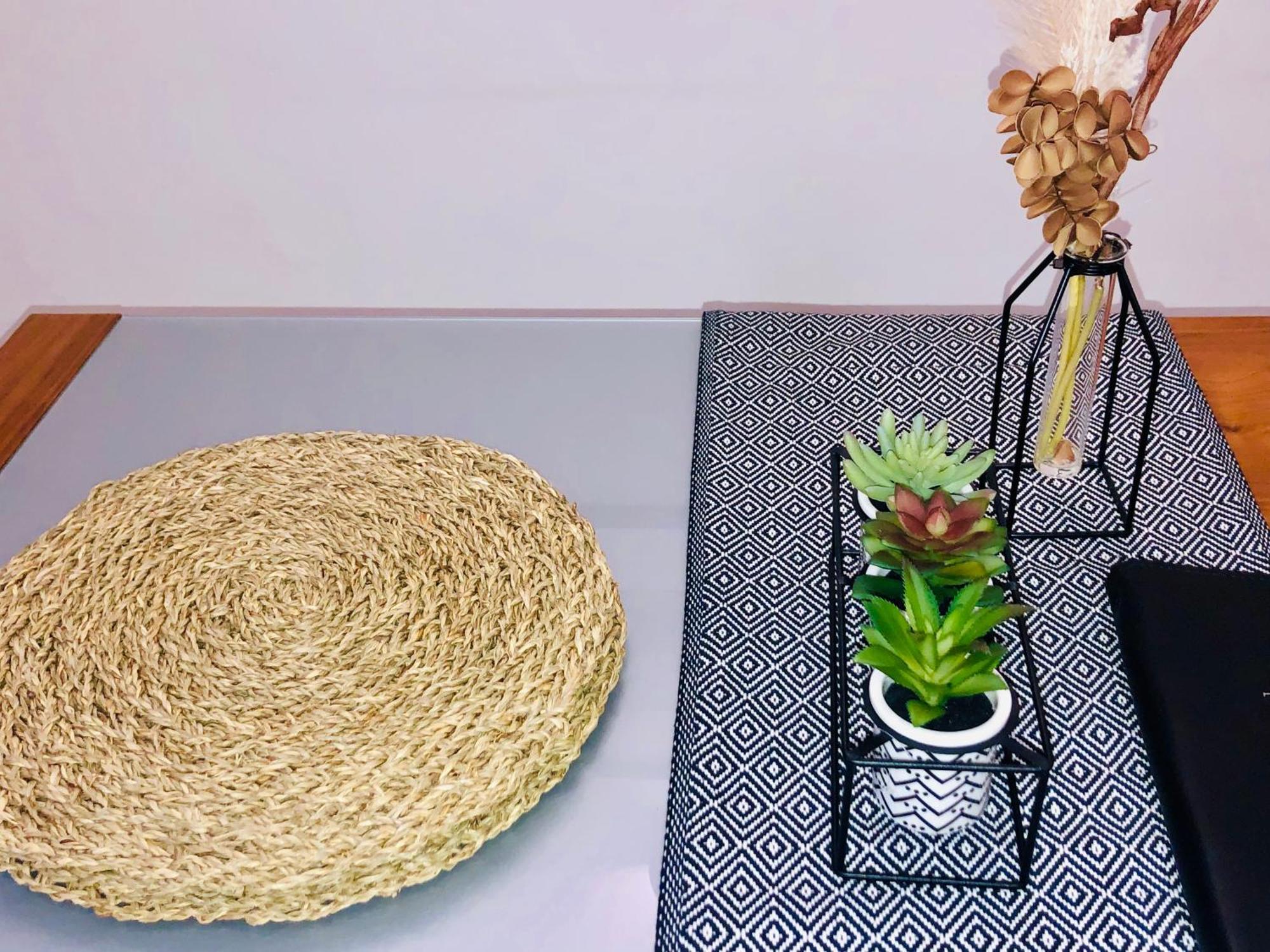 Contemporary Large Apartment In An Ideal Location バース エクステリア 写真